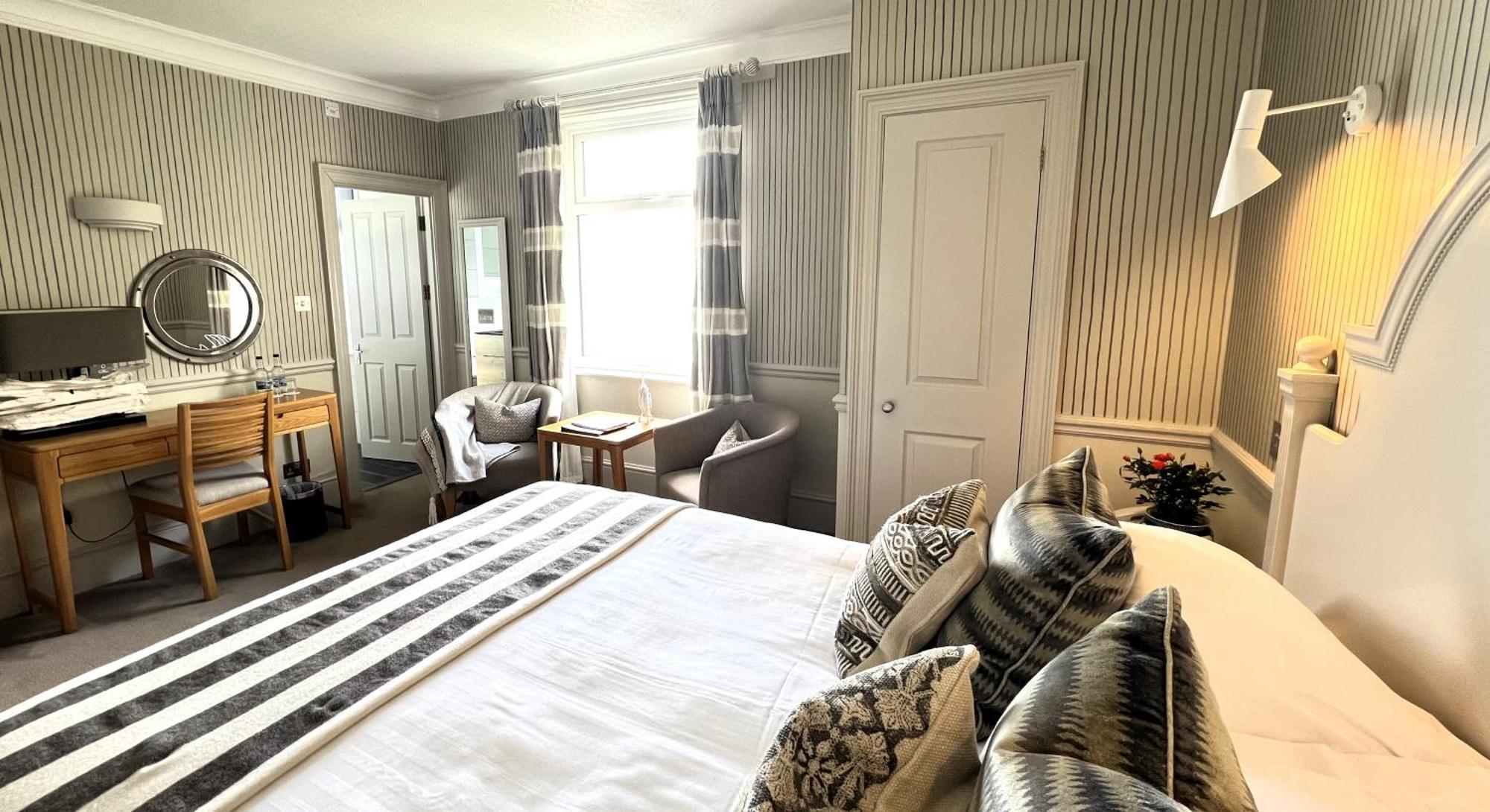 Watersmeet Hotel Улакумб Екстериор снимка