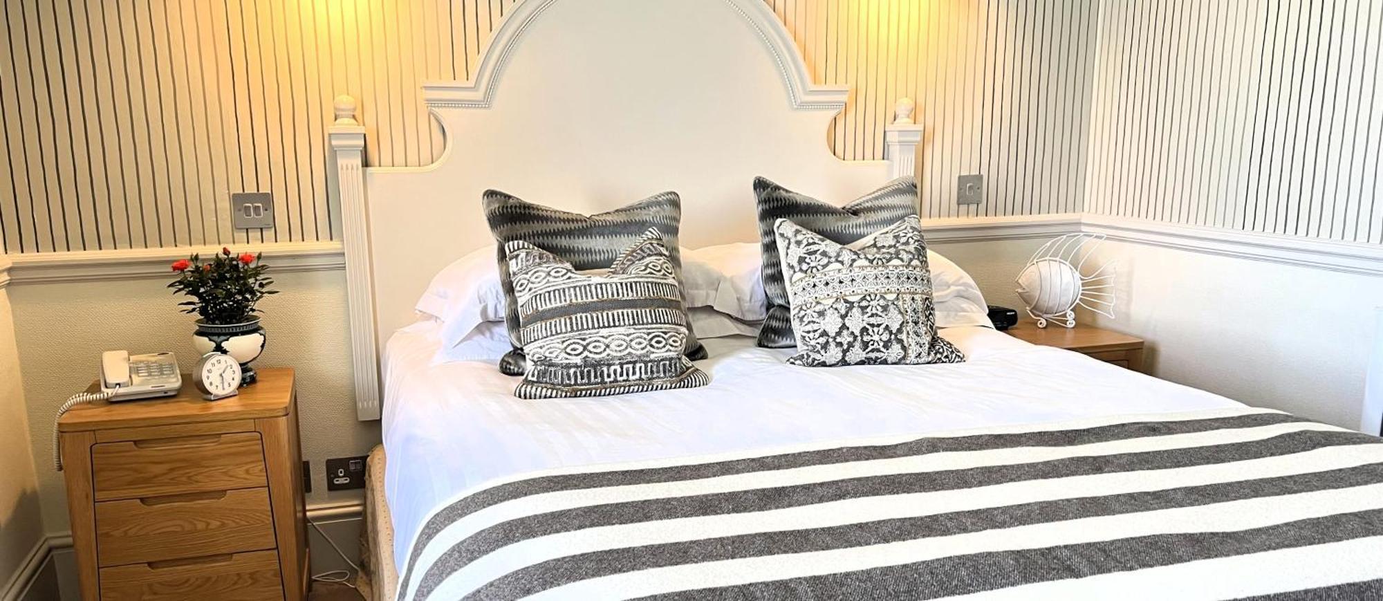 Watersmeet Hotel Улакумб Екстериор снимка